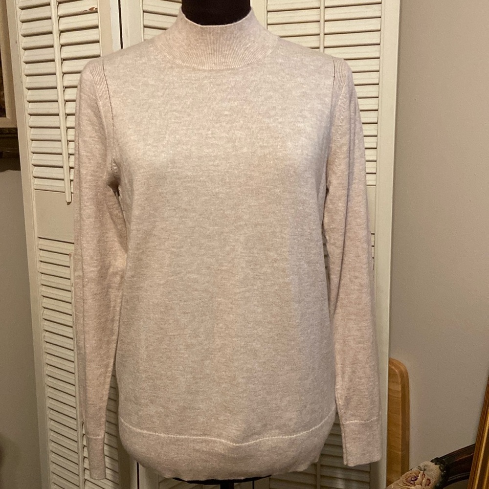 Banana Republic crewneck sweater